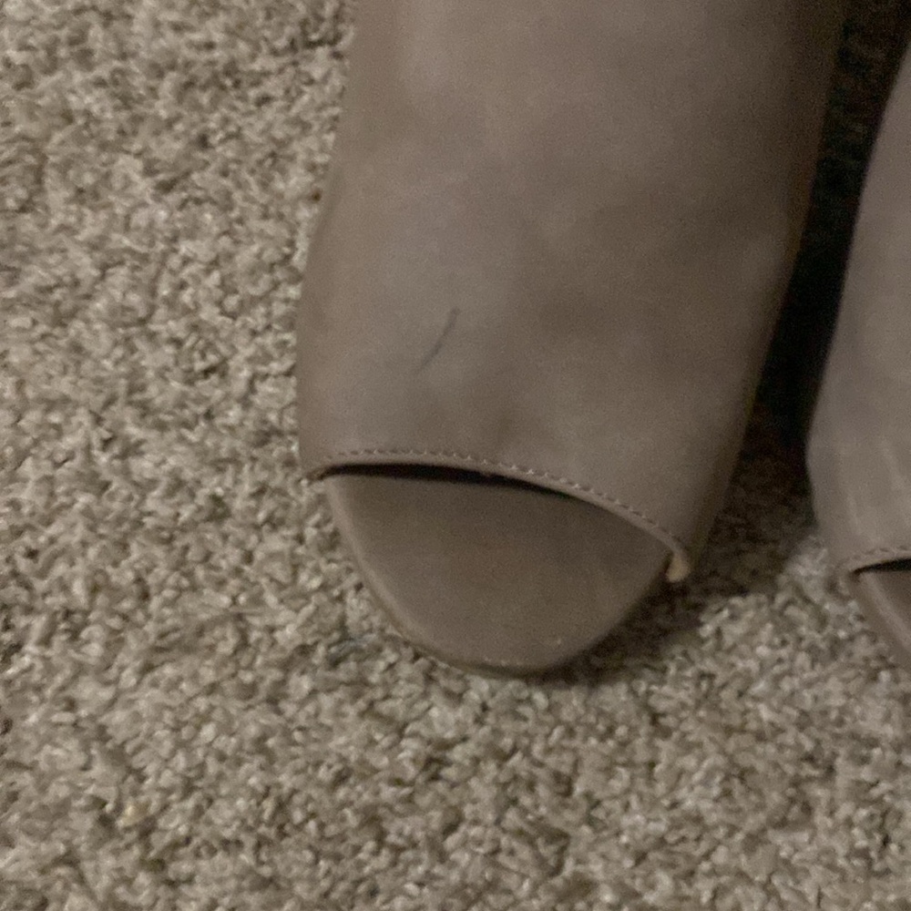 Open toe booties - Picture 3 of 8